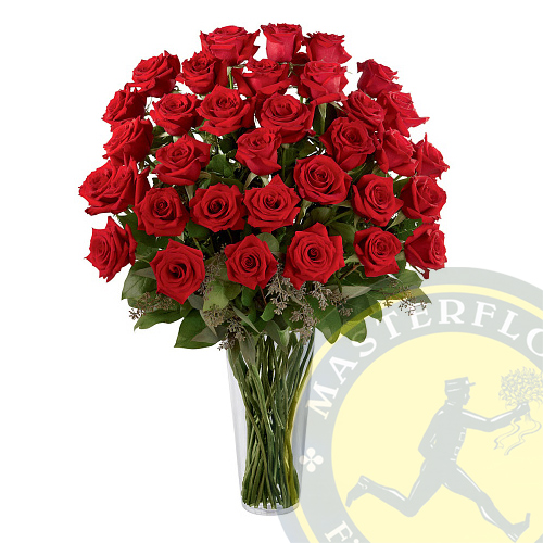 Rose rosse a stelo lungo